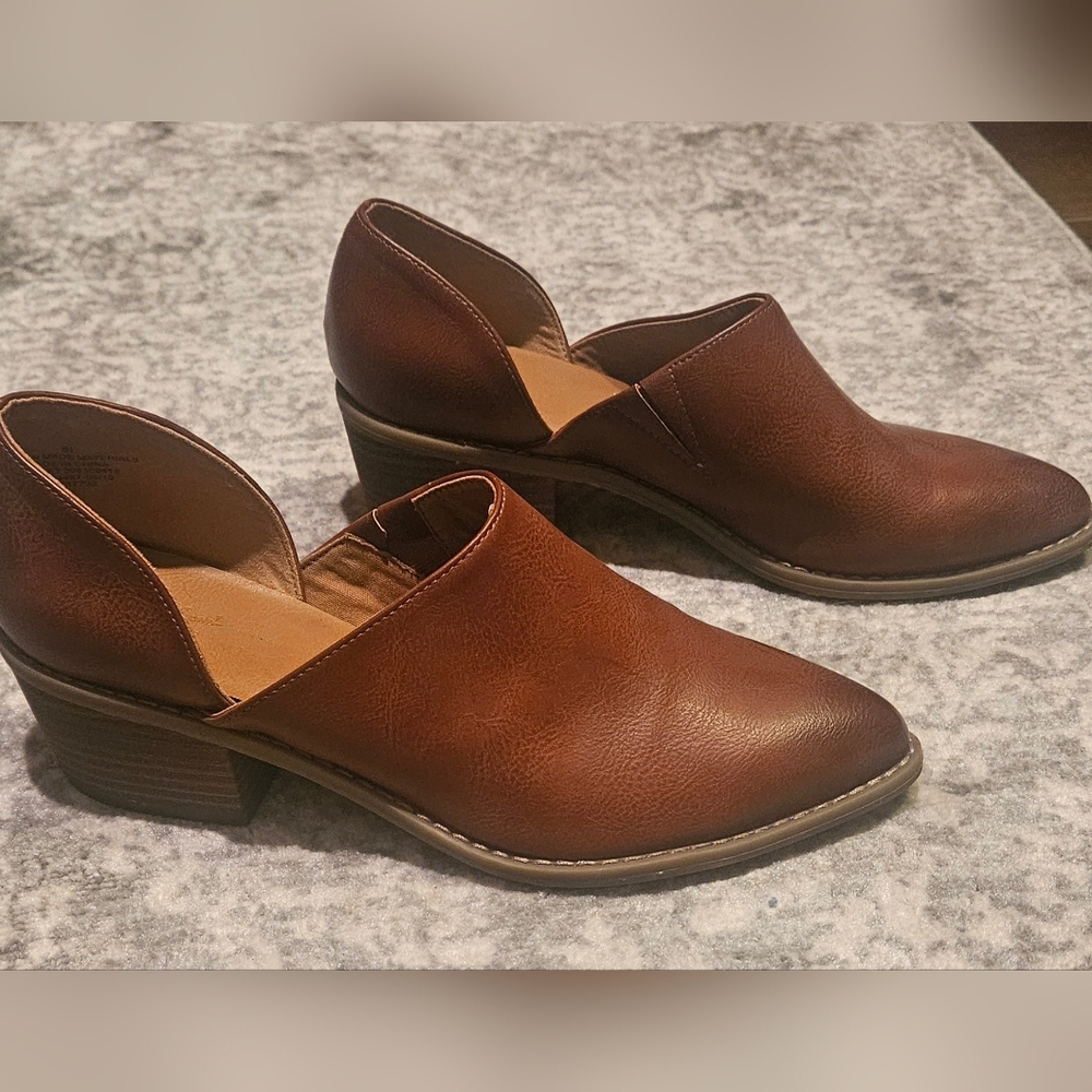 Universal Thread Cognac Ankle Boots In Euc 8.5 - image 1